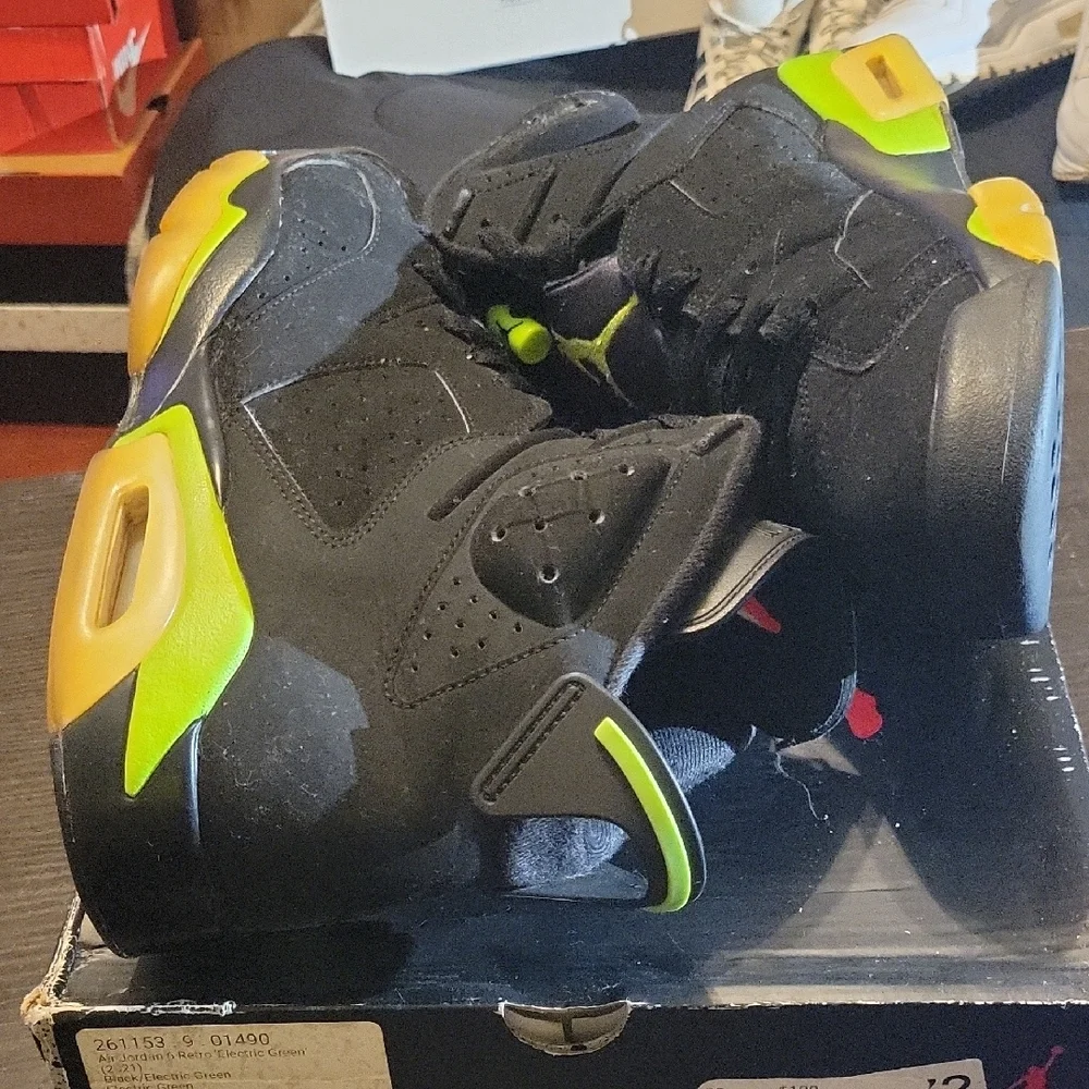 Jordan 6 Retro Electric Green (2021) Mens 11.5 EUC W/OG BOX - Picture 7 of 10